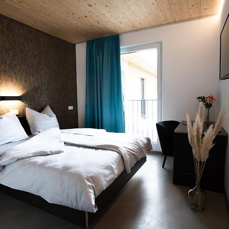 Motel Q Zimmern ob Rottweil Exteriör bild