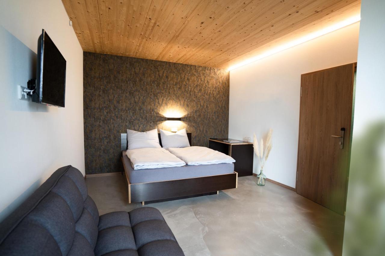 Motel Q Zimmern ob Rottweil Exteriör bild